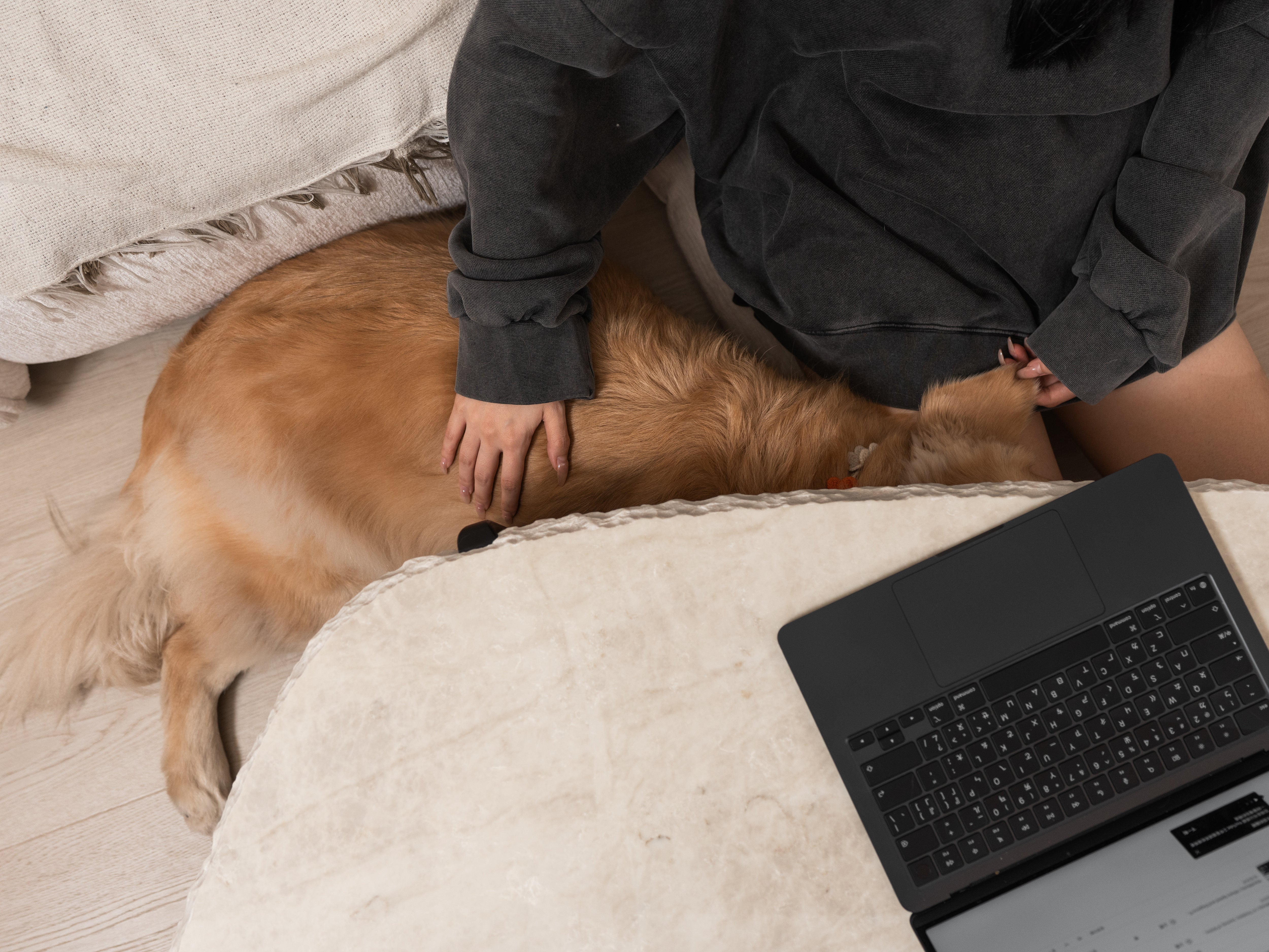 石嶼茶几 Stone Isle