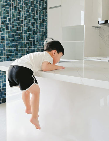 無孔隙桌面，不讓細菌住下來